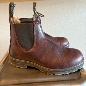 Blundstones